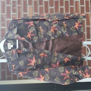 Morgan Creek ladies button-down shirt size medium fall leaf pattern‎